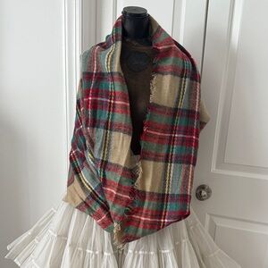 Cozy Multicolor Plaid Scarf